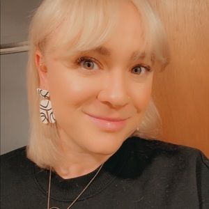 Meet your Posher, Shea